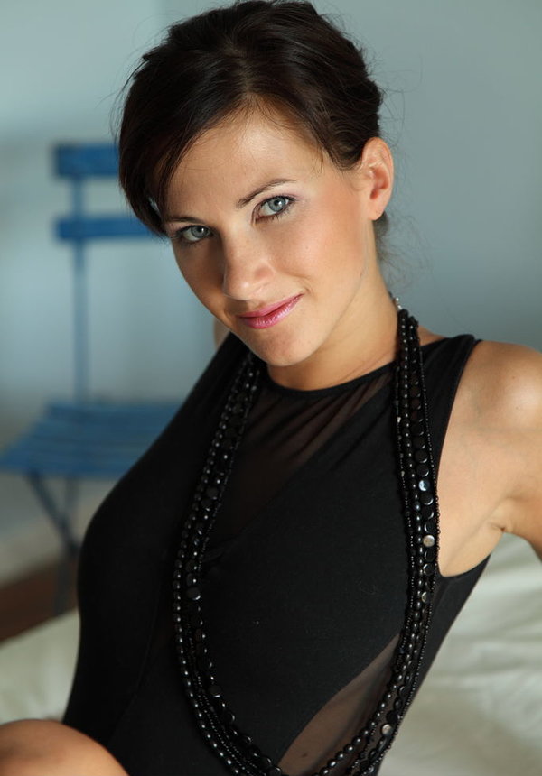 Елена, 19